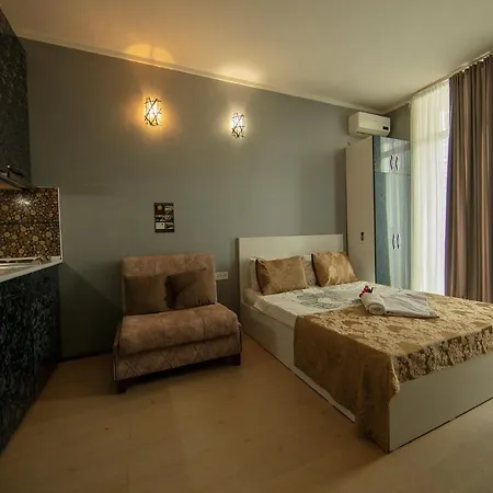 Tower Apartments Батуми Экстерьер фото