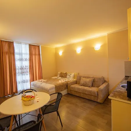 Tower Apartments Батуми Экстерьер фото